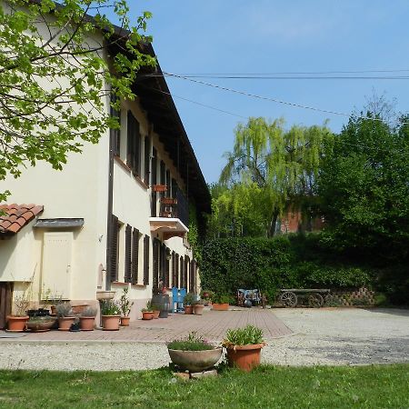Gasthaus Cascina Caldera Cantarana Exterior foto