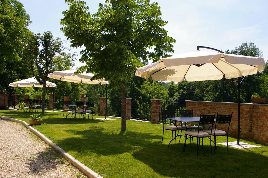 Gasthaus Cascina Caldera Cantarana Exterior foto