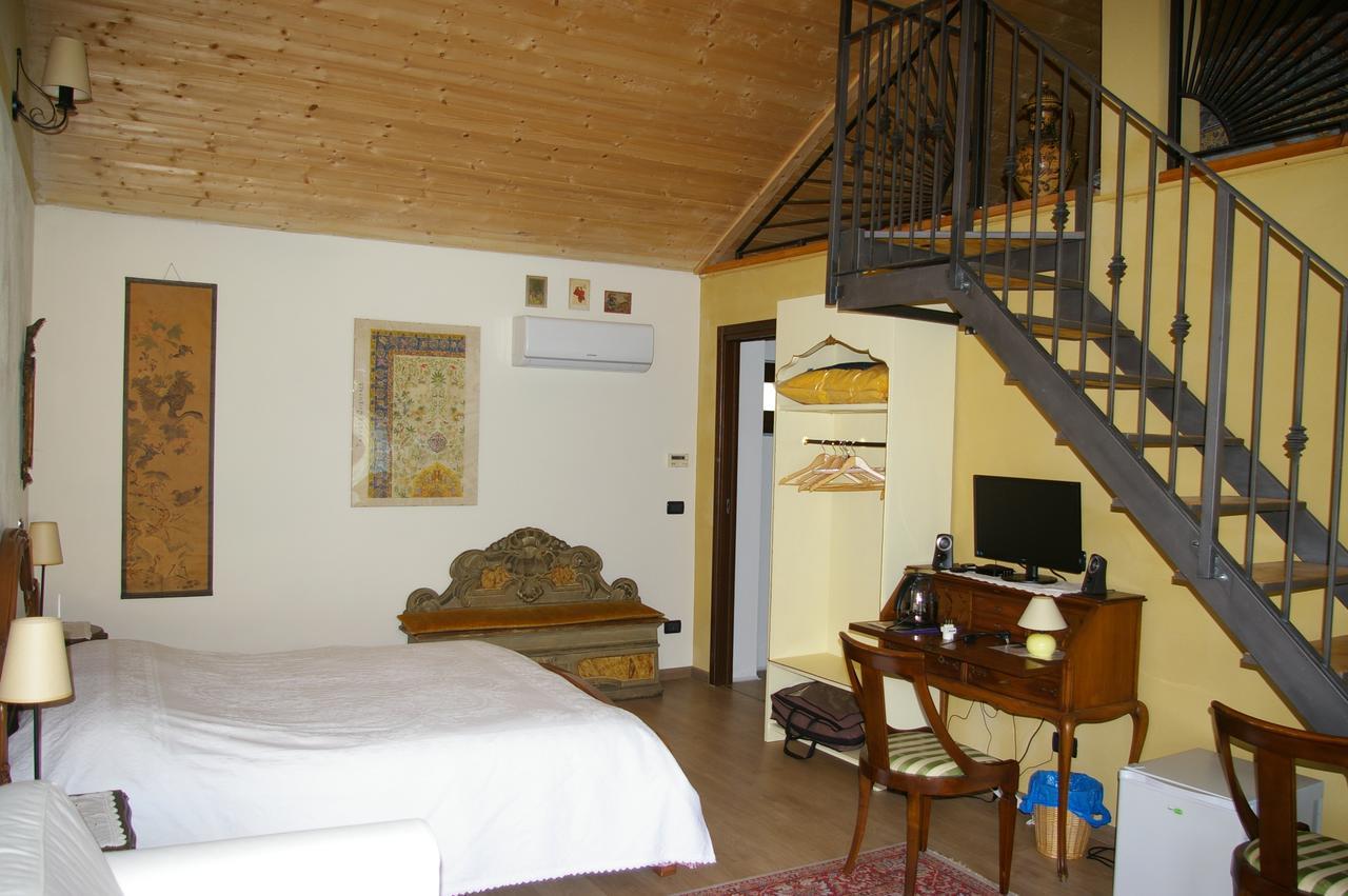 Gasthaus Cascina Caldera Cantarana Exterior foto